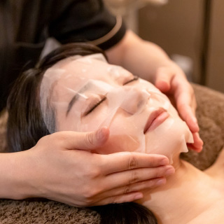 「ヒト幹細胞培養液」フェイシャルエステ施術：パック
